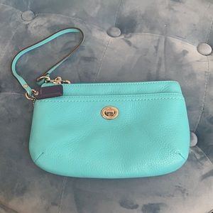 Coach Turquoise Wristlet (outlet)